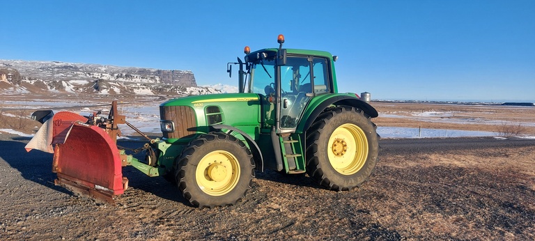 John Deere 6630 árg. 2010