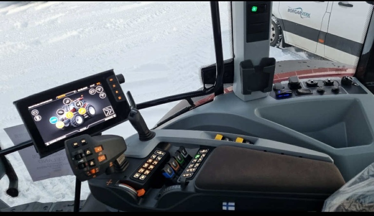 Valtra G135 árg. 2023