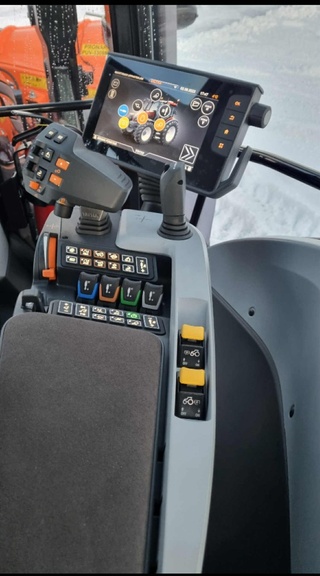 Valtra G135 árg. 2023