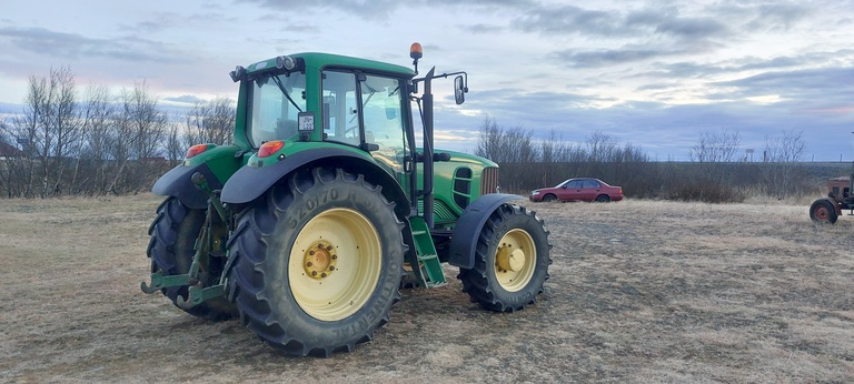 John Deere 6630 árg. 2010