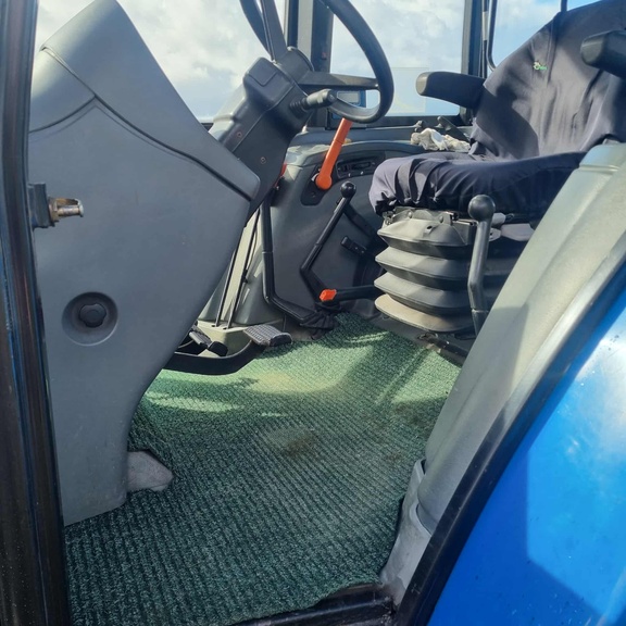New Holland 6635 árg. 1997