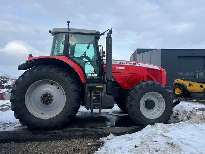 Massey Ferguson 8450 árg. 2006