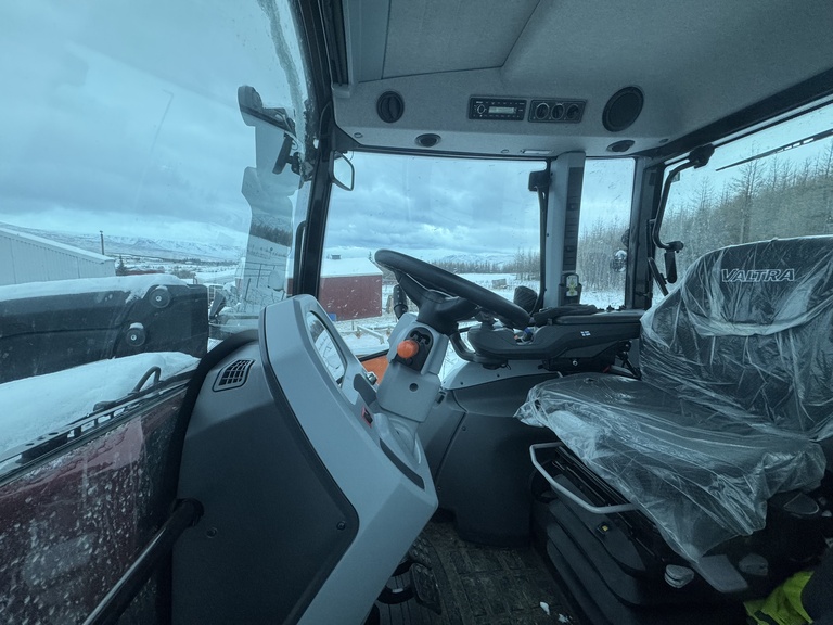 Valtra G135 árg. 2023