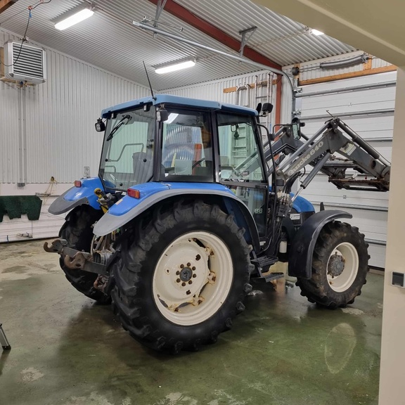 New Holland 6635 árg. 1997