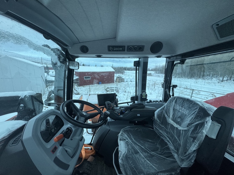 Valtra G135 árg. 2023