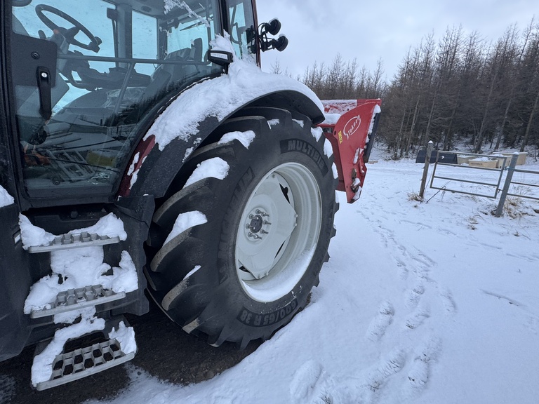 Valtra G135 árg. 2023