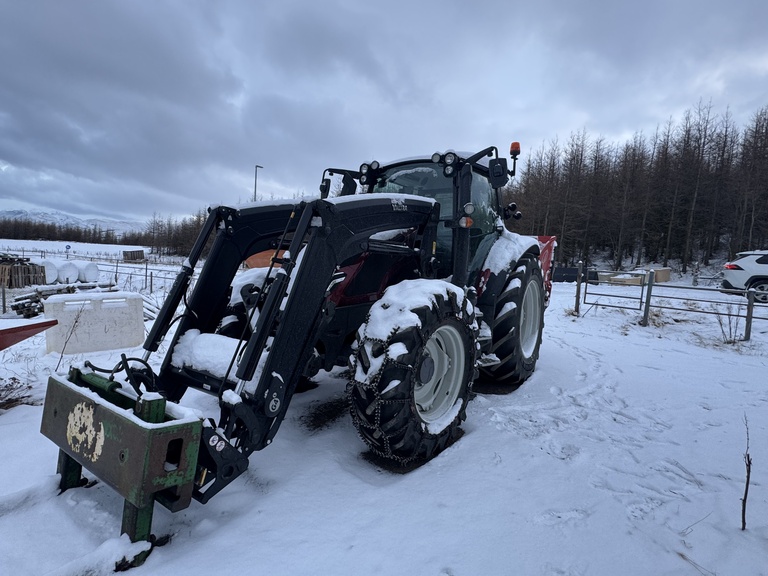 Valtra G135 árg. 2023