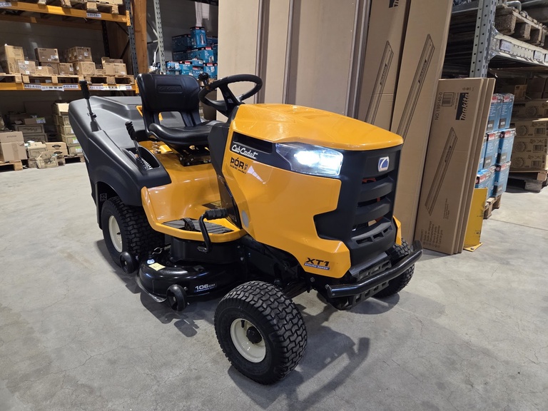 Cub Cadet XT1 árg. 2020